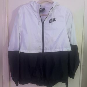 nike white and black windbreaker